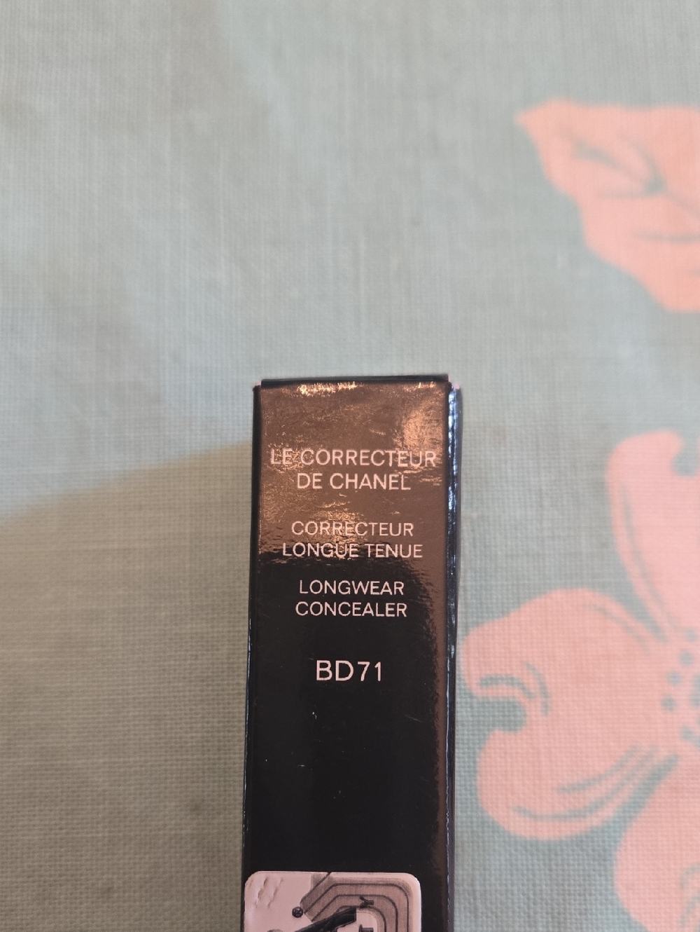 CHANEL Longwear Concealer in BD71